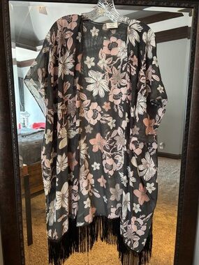 David and Young Black Floral Fringe Kimono Jacket
